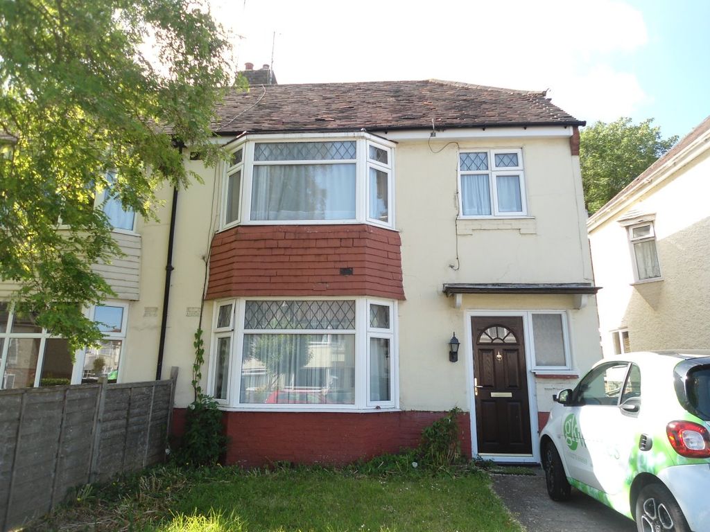 Property photo 1 of 10 4 Bed Furnished Terraced