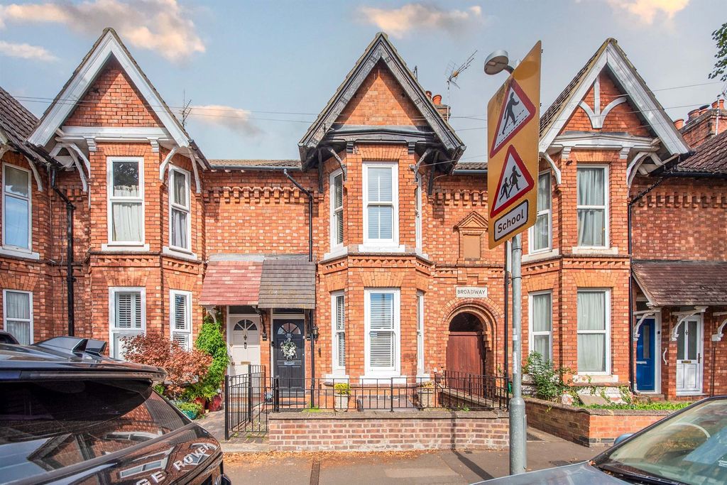Property photo 1 of 19