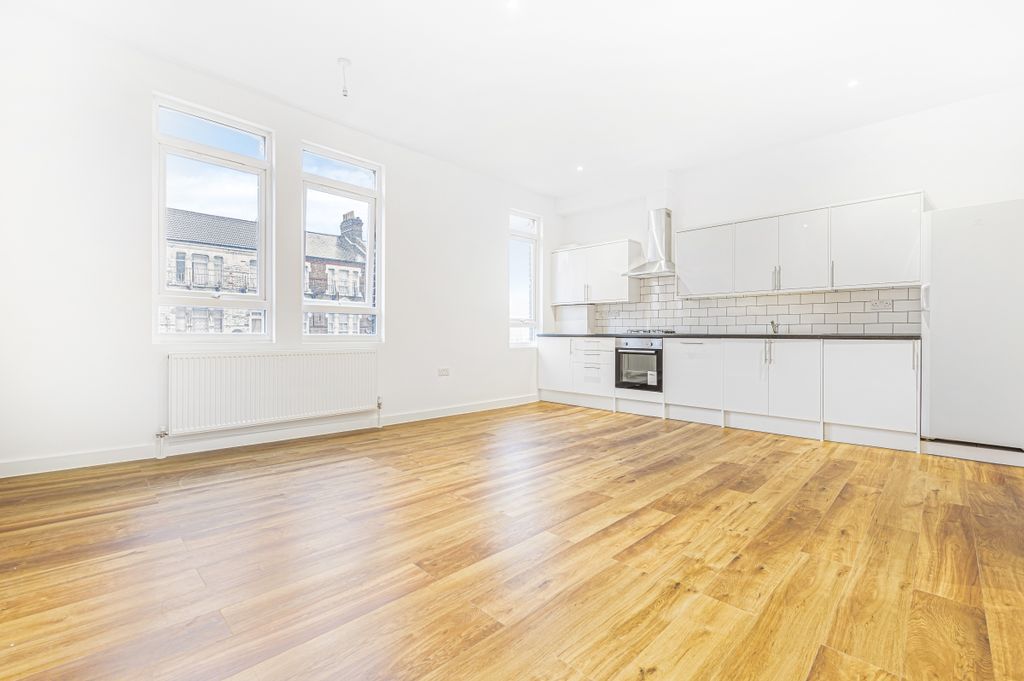 Property photo 1 of 6 682003 (2)