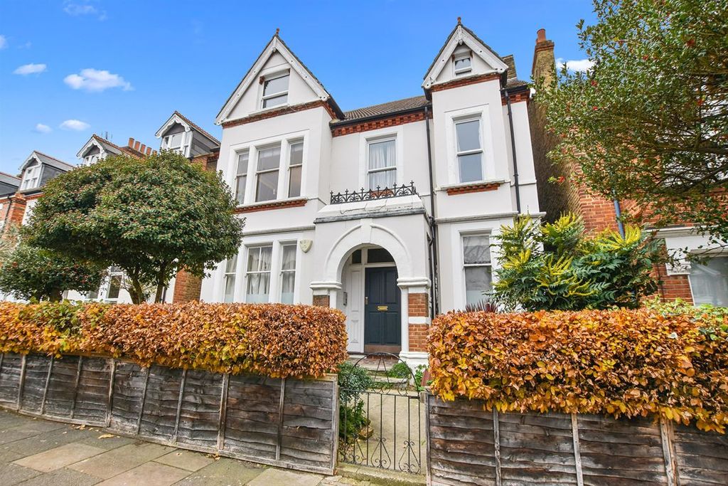 Property photo 1 of 6