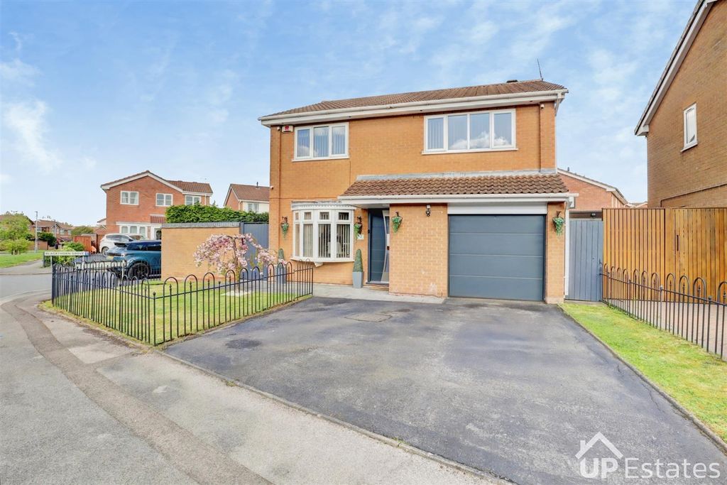 Property photo 1 of 16 Front Aspect