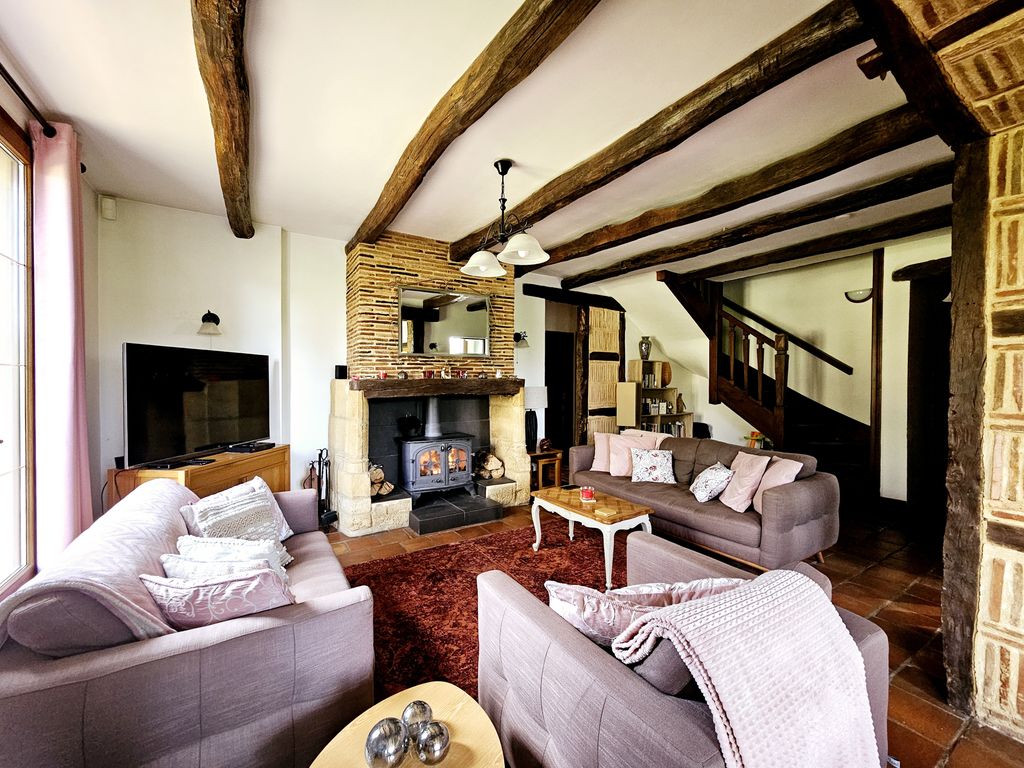 Property photo 3 of 25