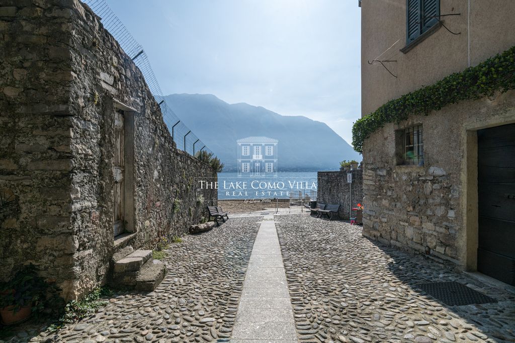 Property photo 1 of 50