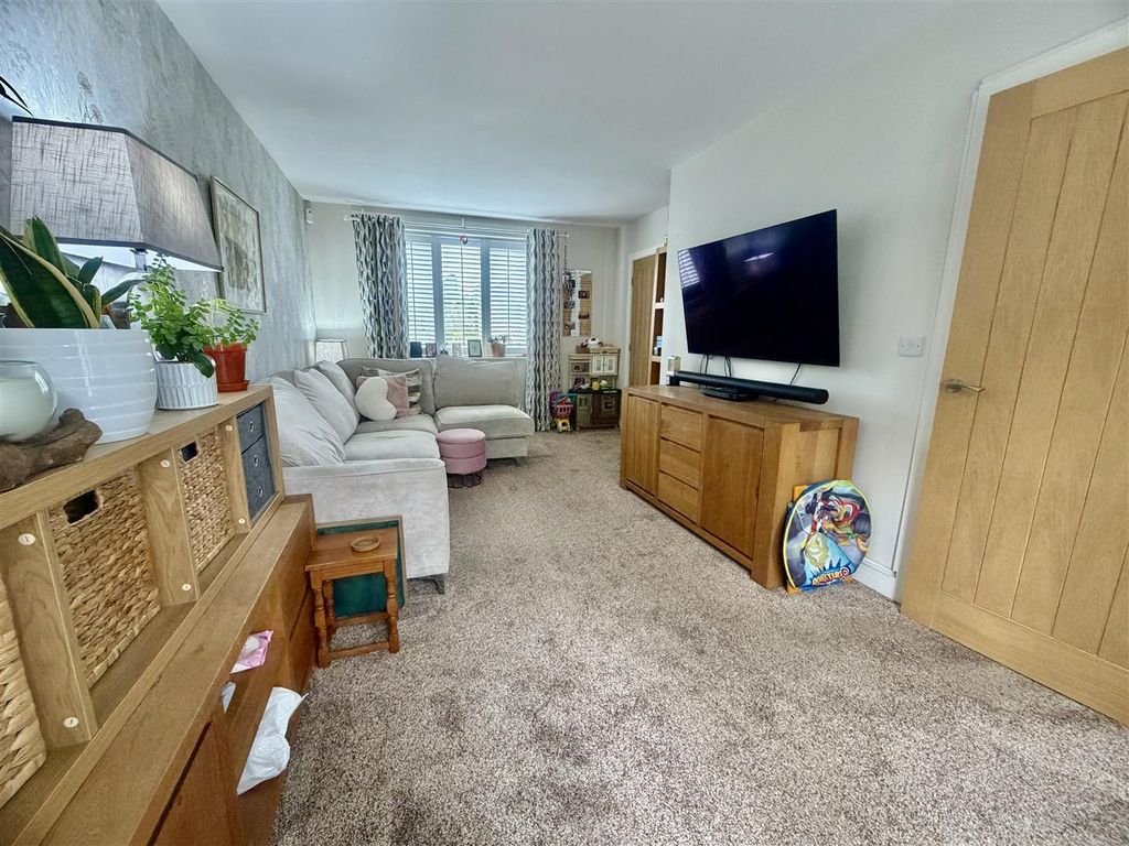 Property photo 3 of 22