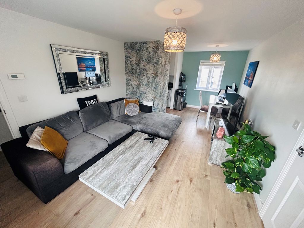 Property photo 2 of 5