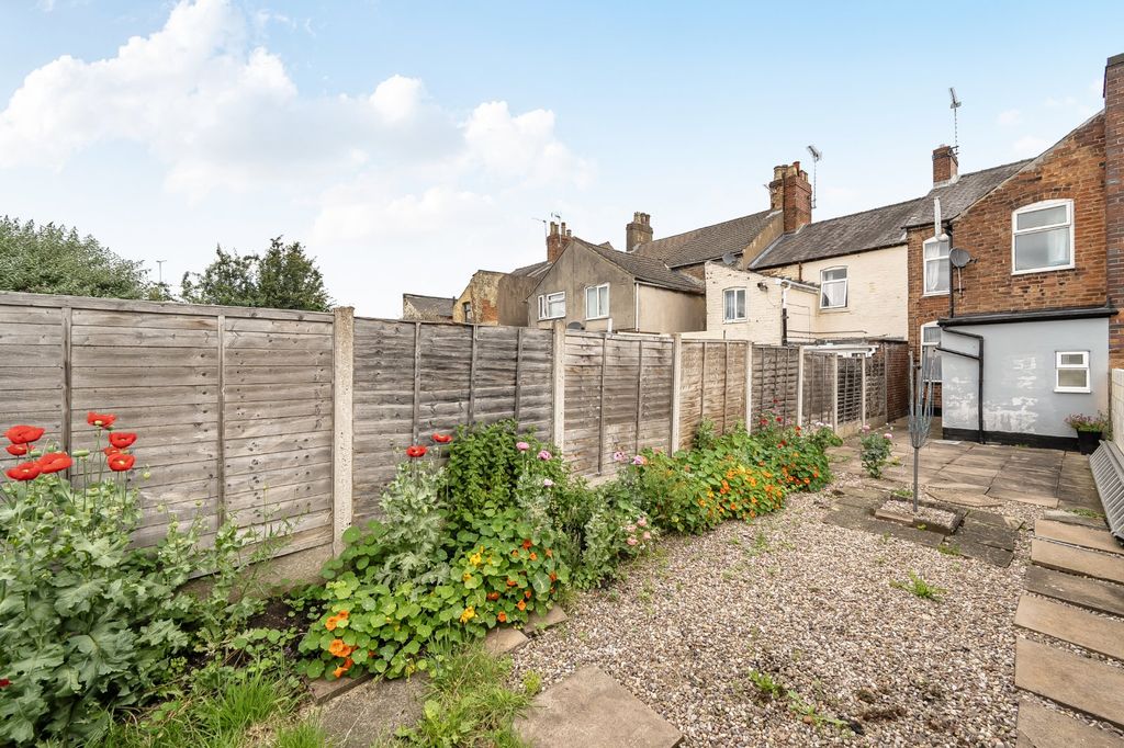 Property photo 3 of 16 Garden