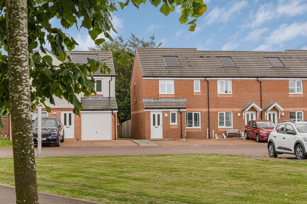 Property photo 1 of 30