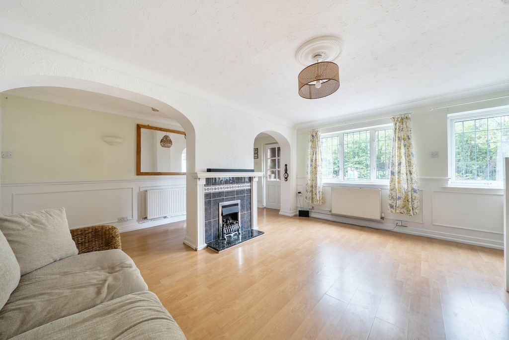 Property photo 3 of 24