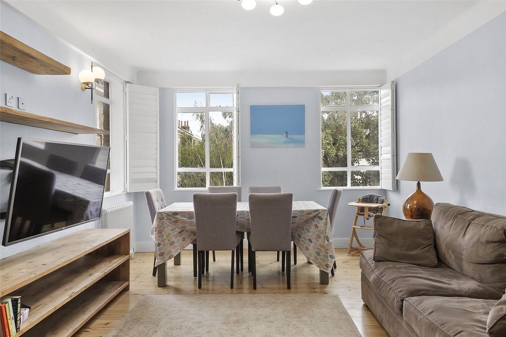 Property photo 3 of 13