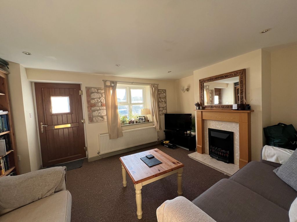 Property photo 2 of 7 Living Room