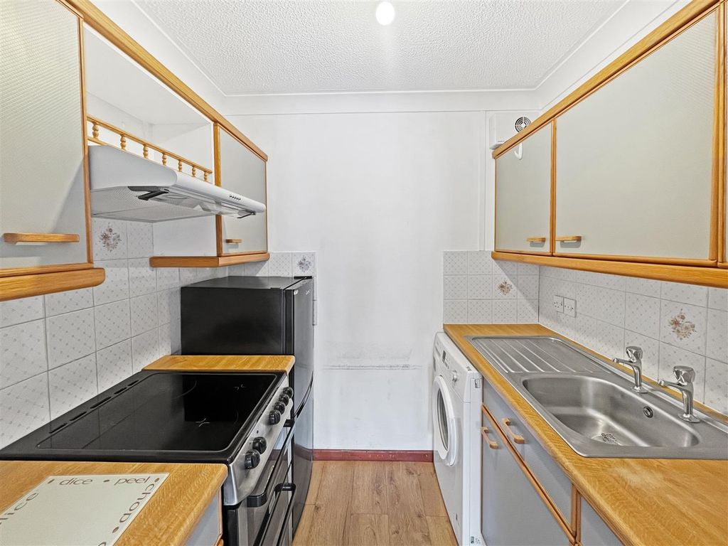 Property photo 3 of 13 Kitchen