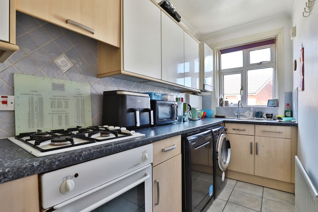 Property photo 2 of 17