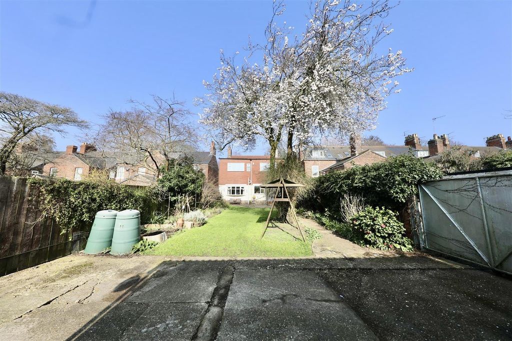 Property photo 3 of 30 Outside