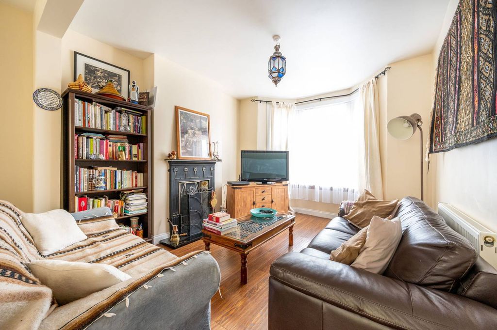 Property photo 3 of 13