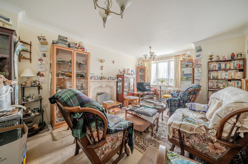 Property photo 2 of 10 1377362-6-6914Ced...