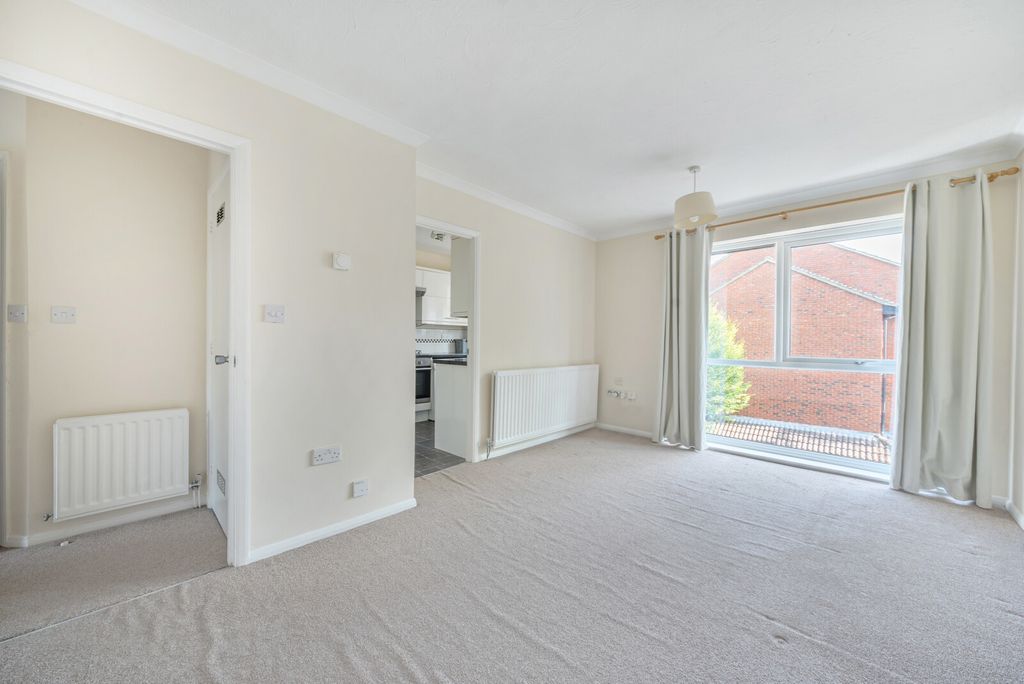 Property photo 3 of 9 1-1341403-1-689Ef...