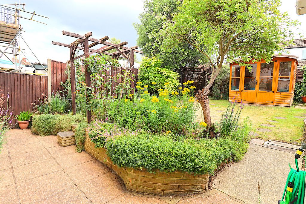 Property photo 2 of 22