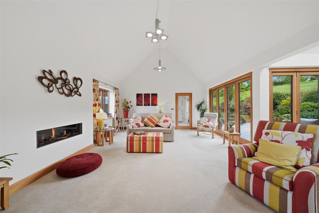 Property photo 3 of 32 3