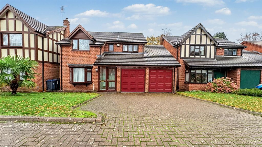 Property photo 1 of 27 Approach