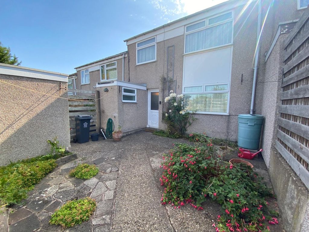 Property photo 2 of 19