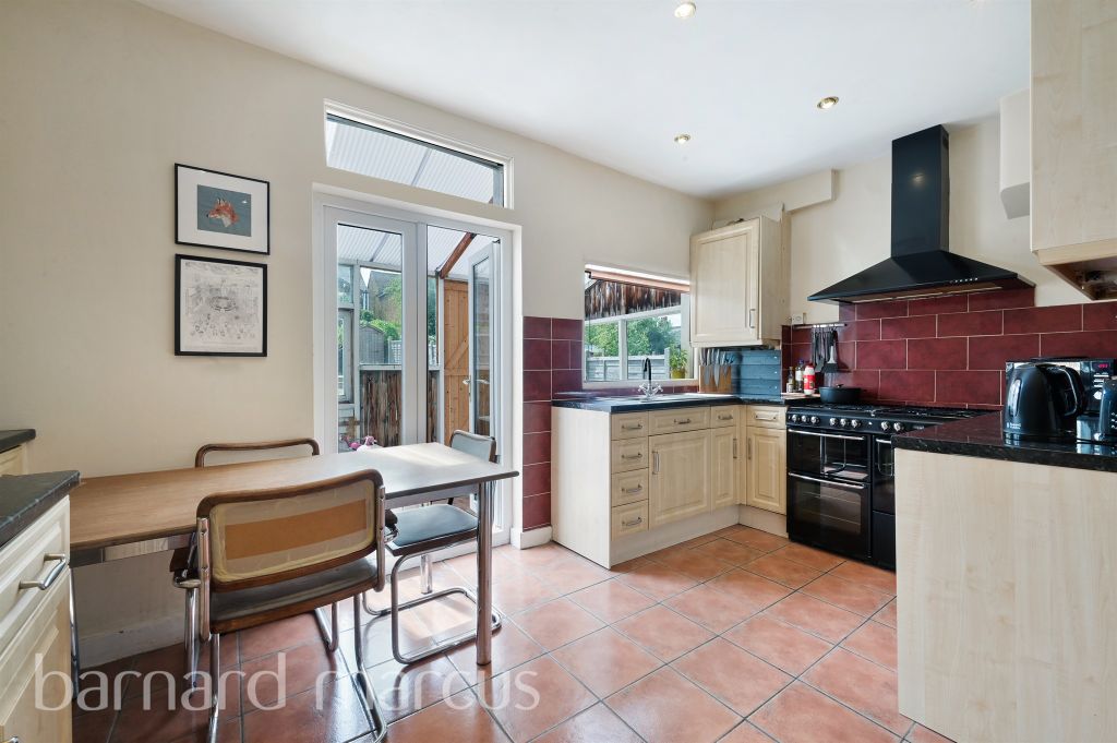 Property photo 3 of 12