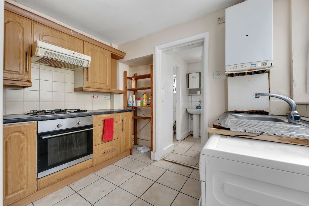Property photo 3 of 13