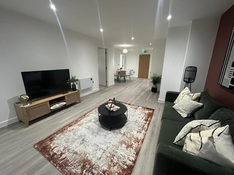 Property photo 3 of 9