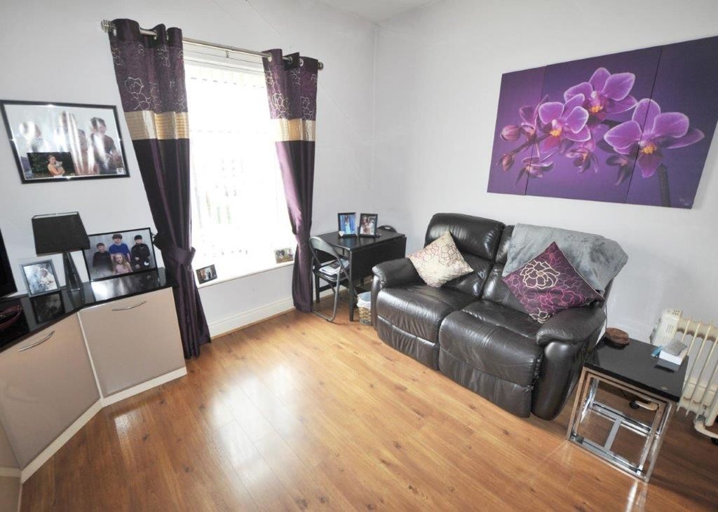 Property photo 3 of 34