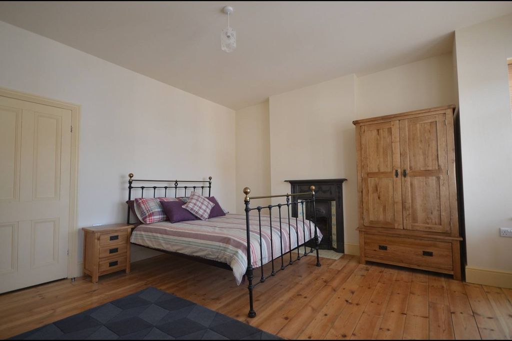 Property photo 3 of 10 Gallery