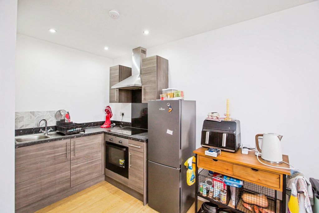 Property photo 3 of 18 Pbox-Img.Jpg
