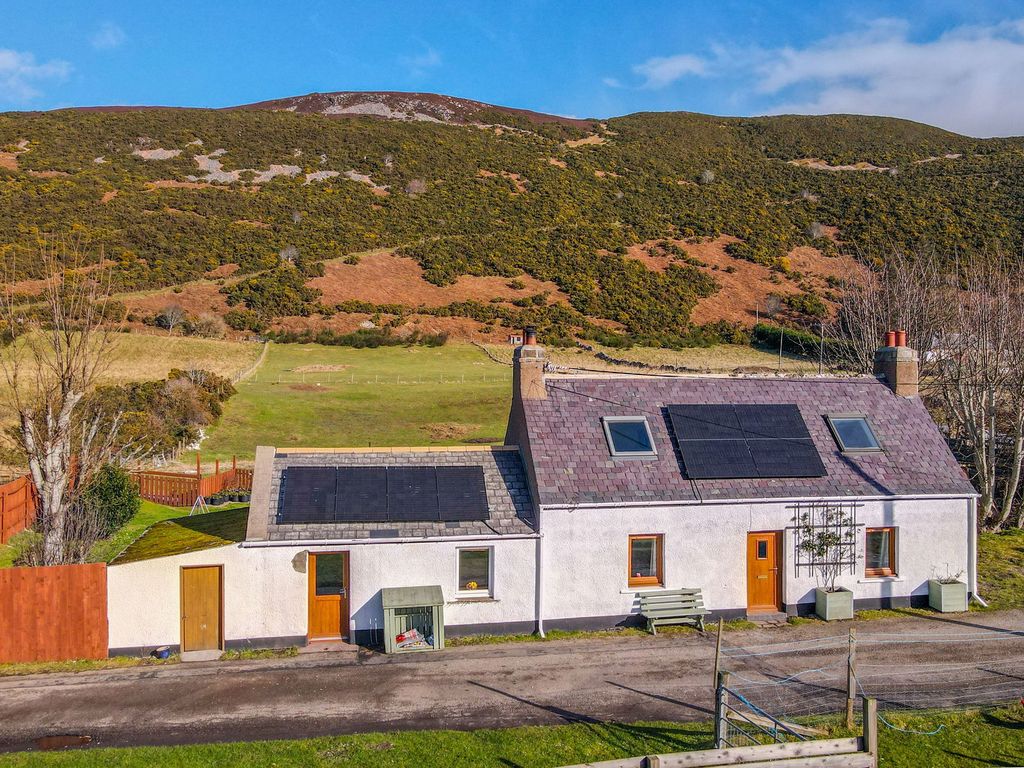 Property photo 1 of 24