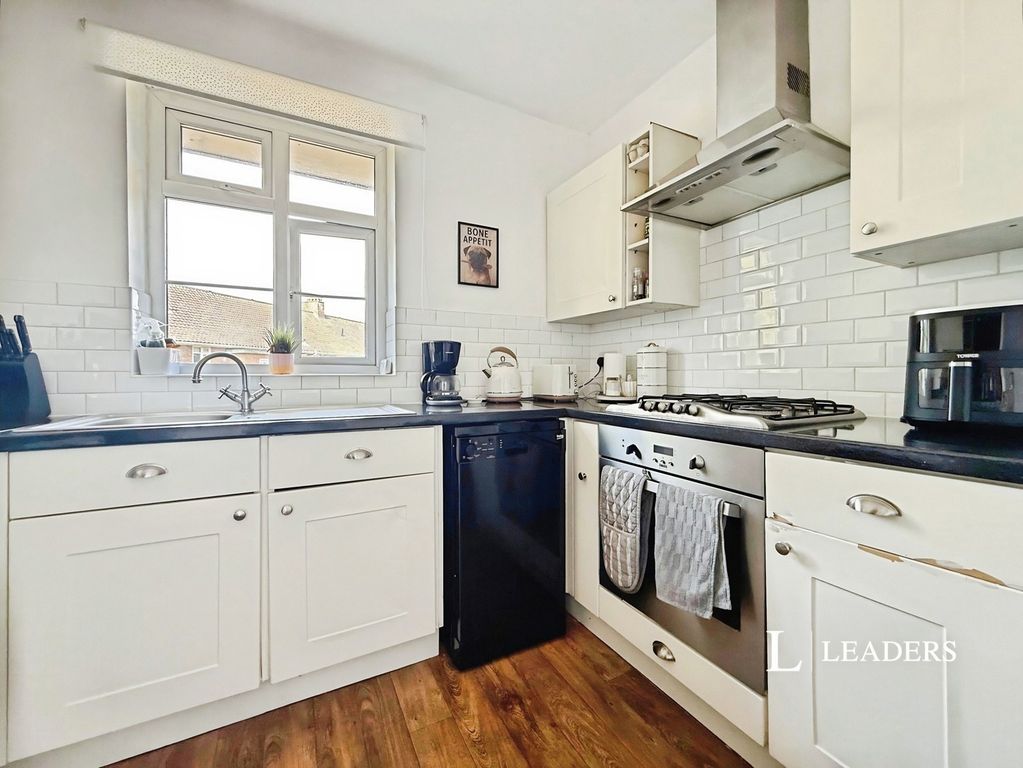 Property photo 3 of 13 Kitchen