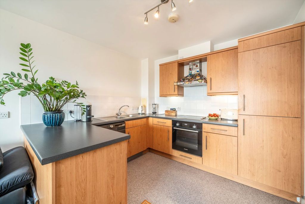 Property photo 2 of 6