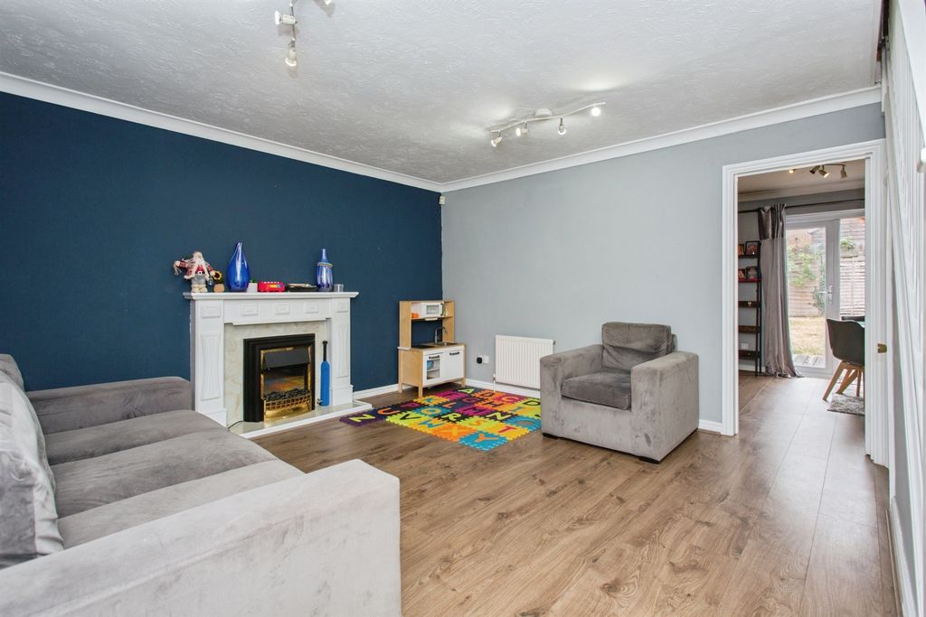 Property photo 2 of 14