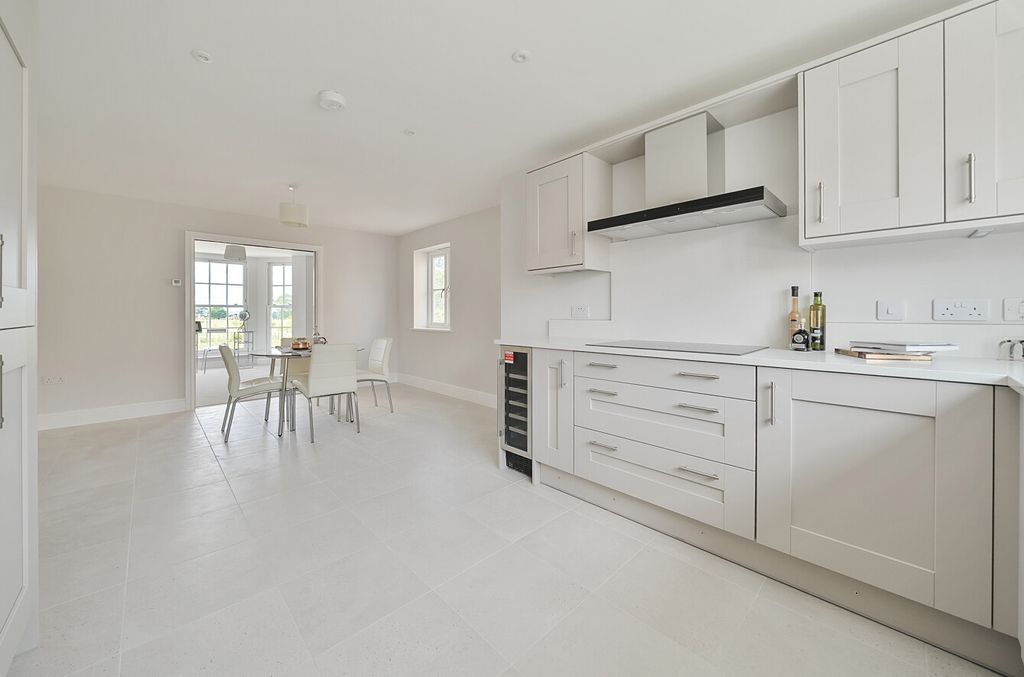 Property photo 3 of 25 Picture 3