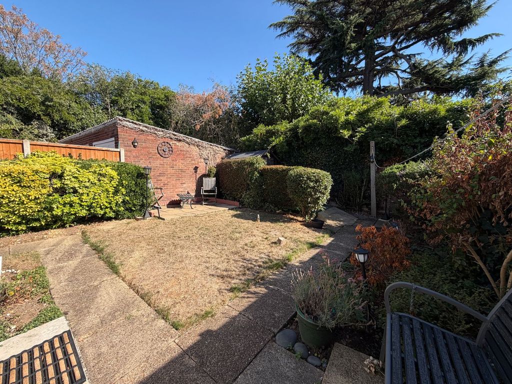 Property photo 2 of 16