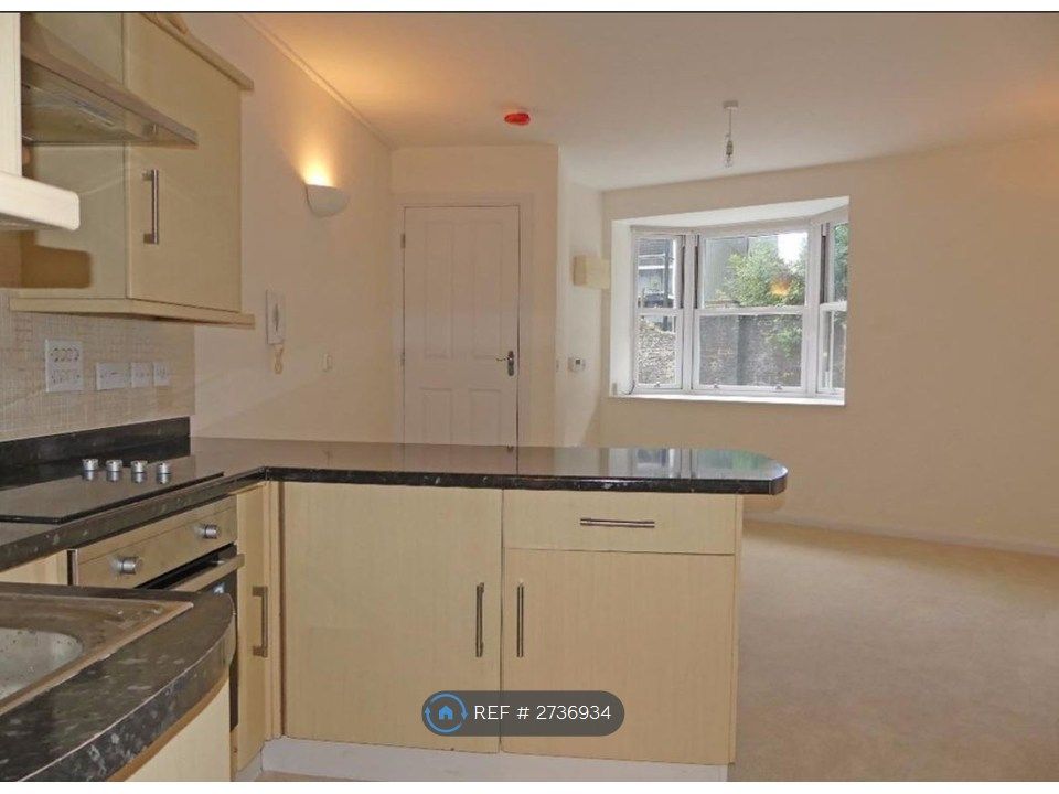 Property photo 2 of 4 Kitchen / Lounge