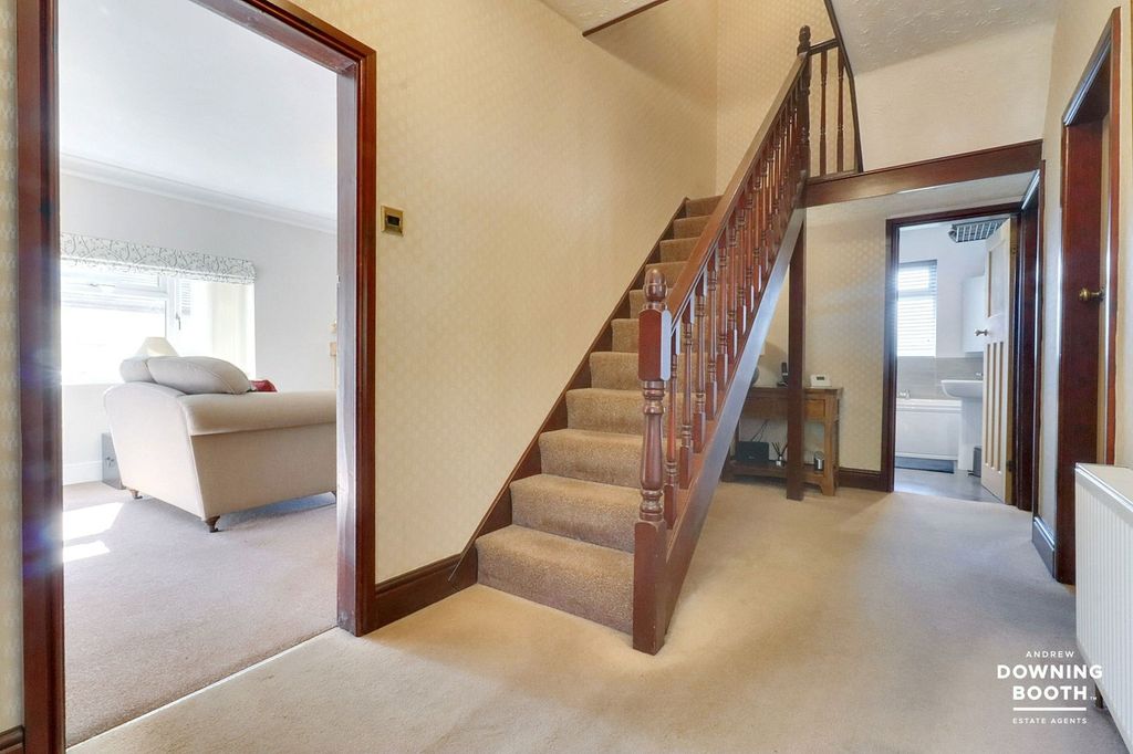 Property photo 3 of 23