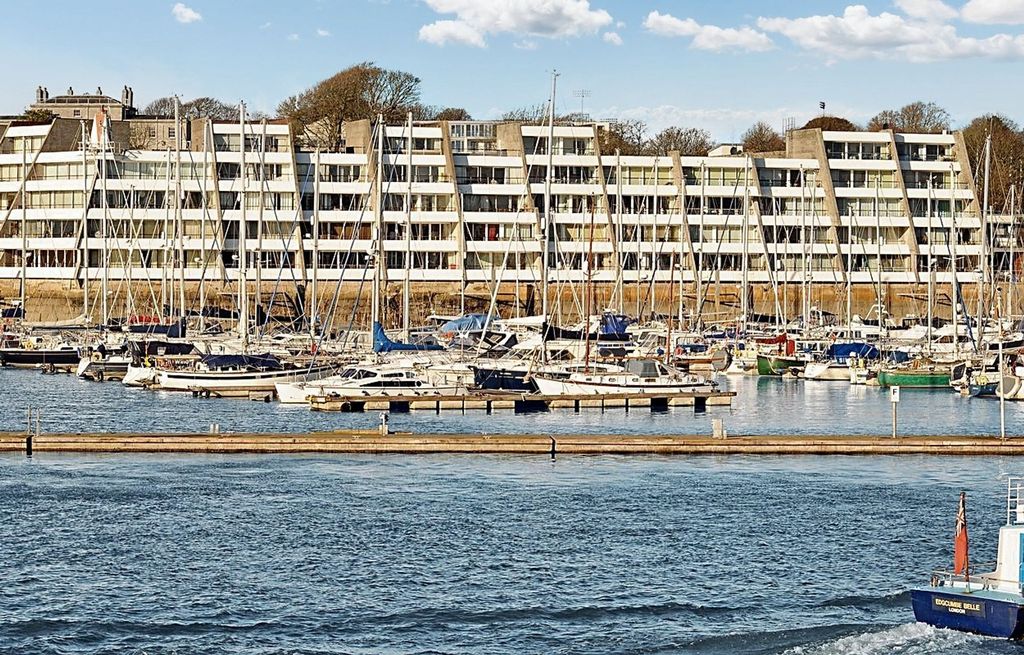 Property photo 3 of 19