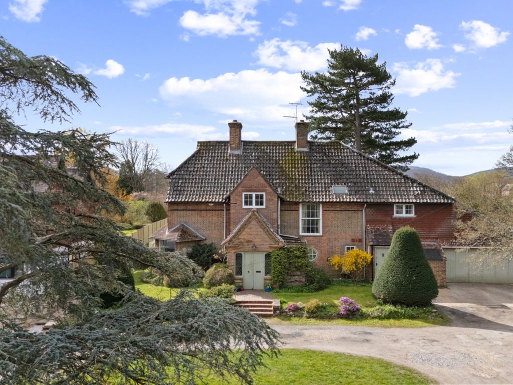 Property photo 3 of 20