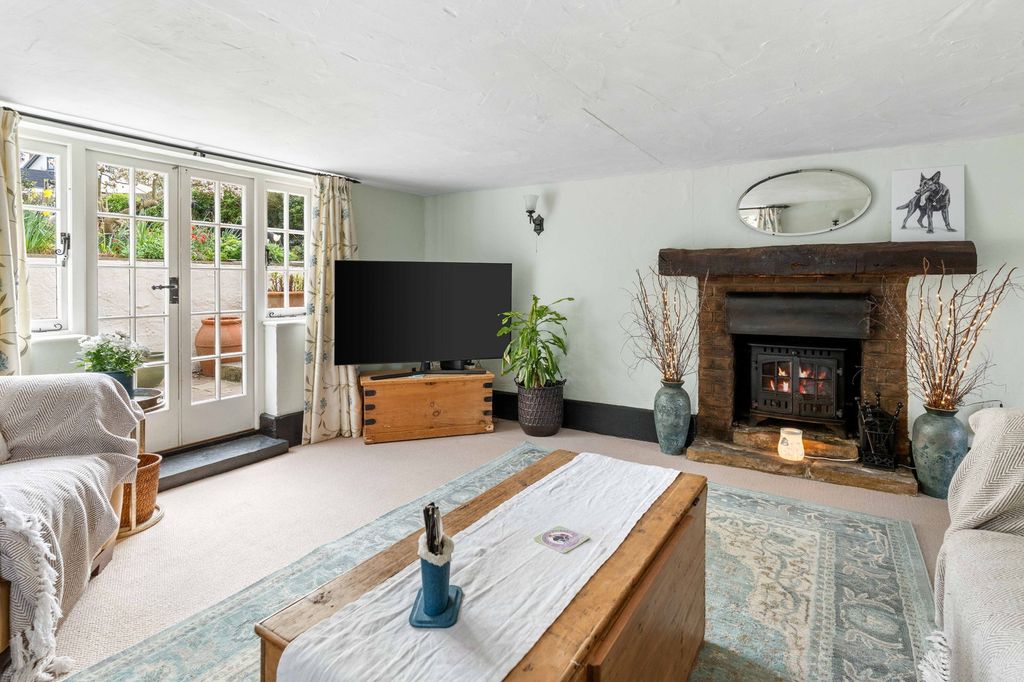 Property photo 2 of 43