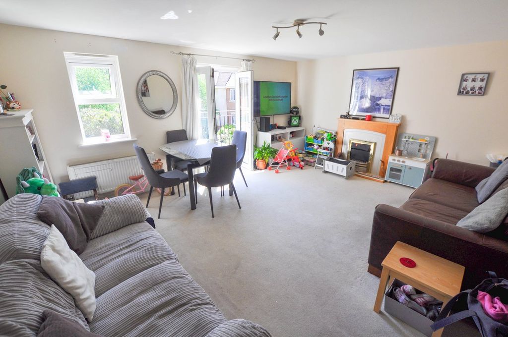 Property photo 3 of 10