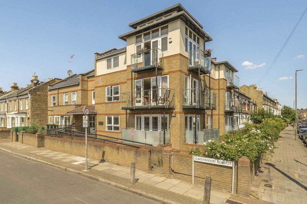 Property photo 1 of 7