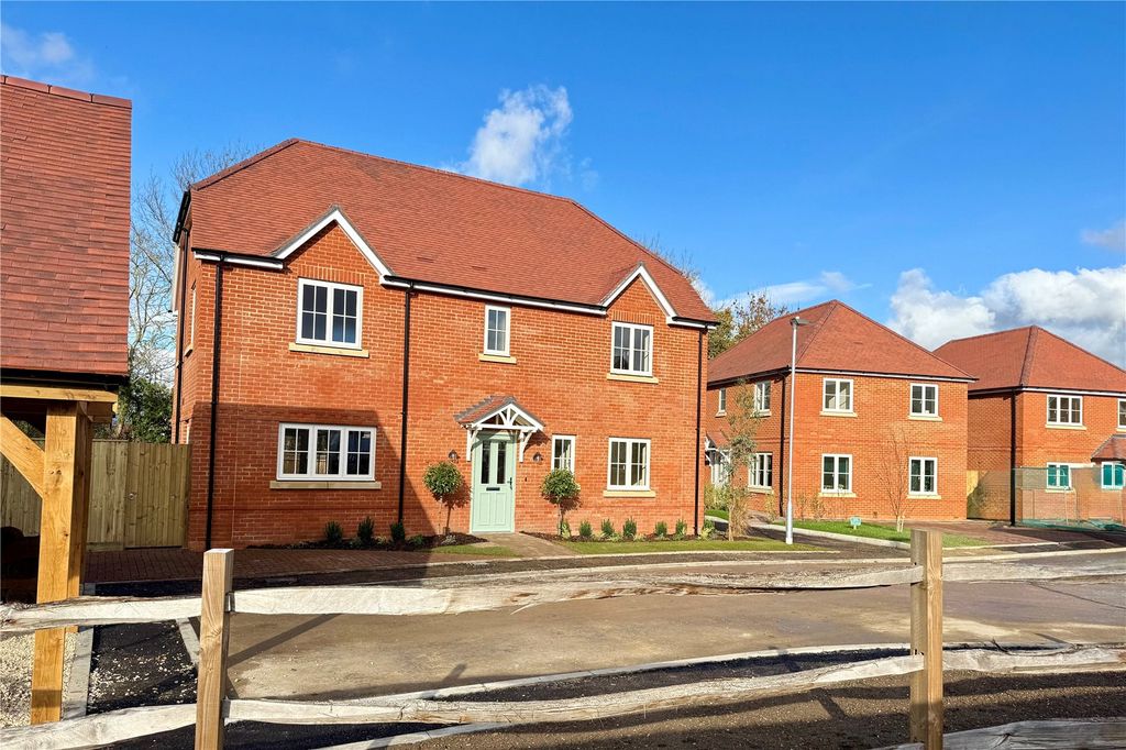 Property photo 1 of 16 External