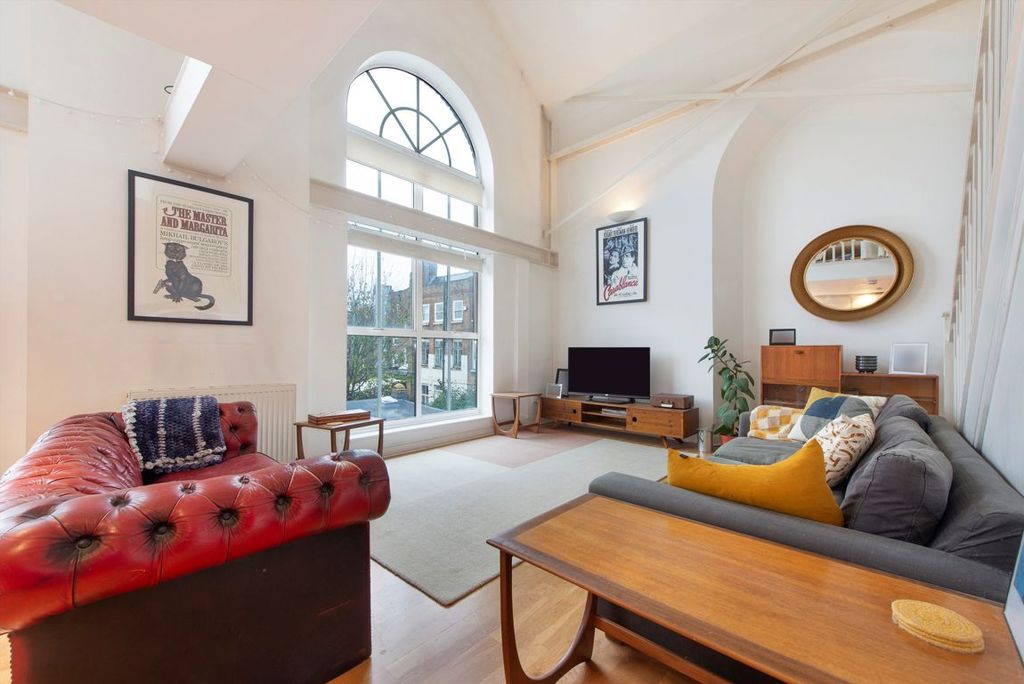 Property photo 1 of 6