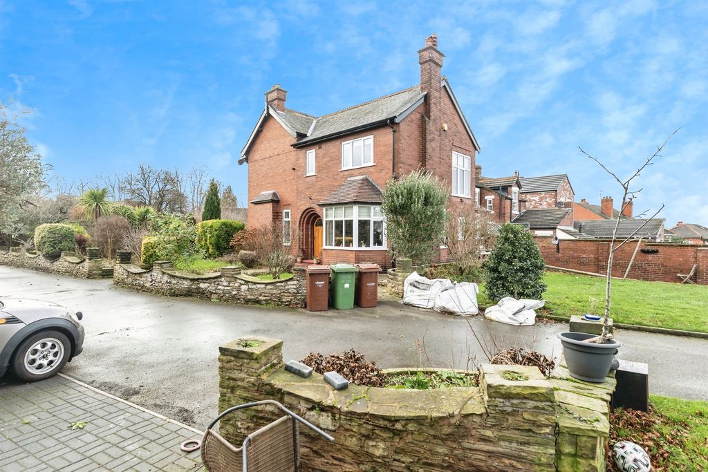 Property photo 1 of 16
