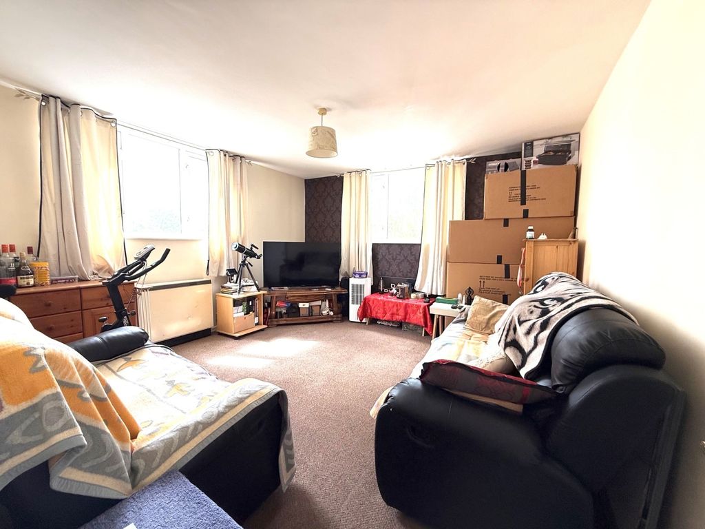 Property photo 2 of 9 10A (E)