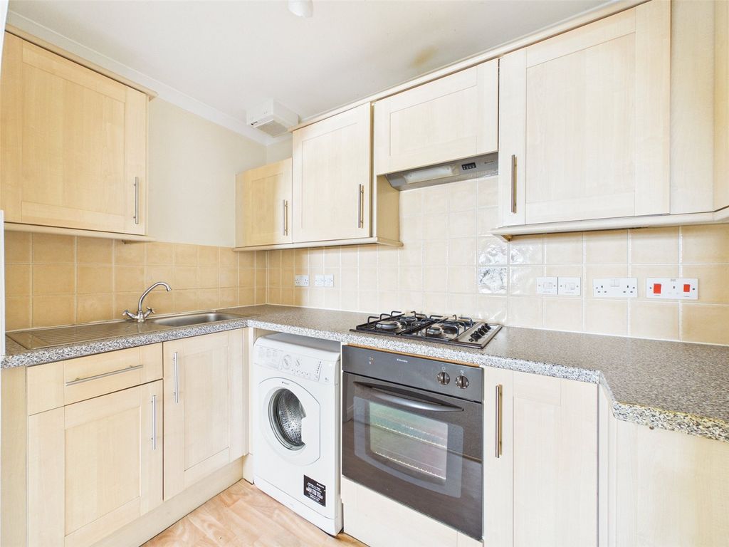 Property photo 3 of 7 Kitchen