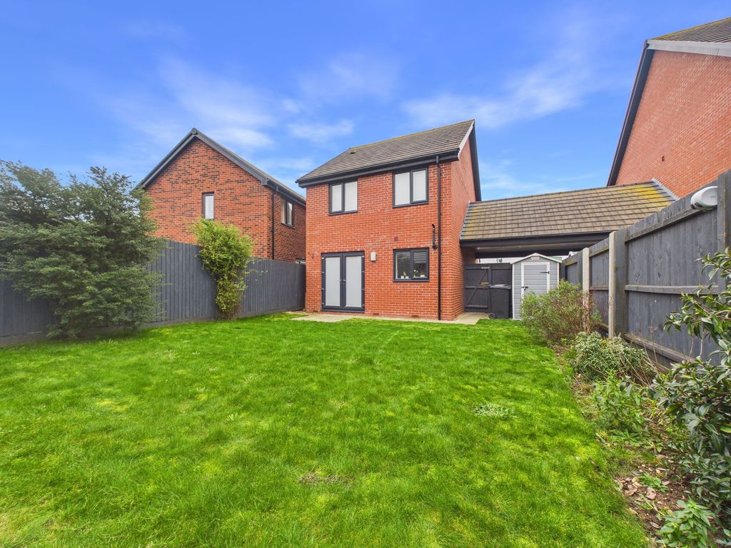 Property photo 2 of 17