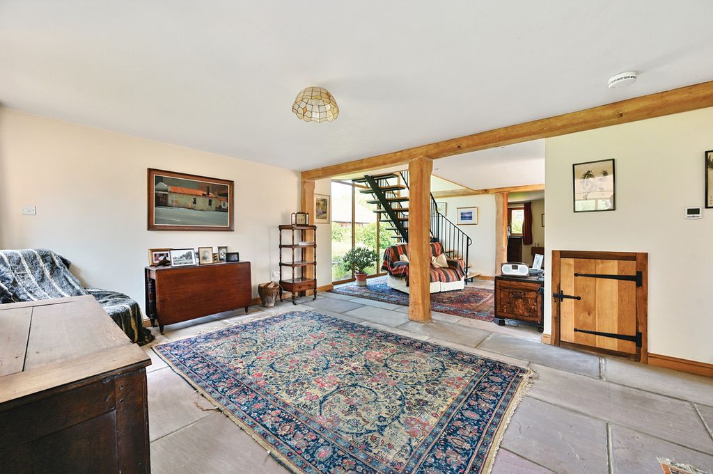 Property photo 3 of 19